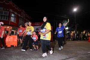 BIB: 3460, 3002, 4195, 3417
                            <button type="button" onclick="openModal(26263678)" class="btn btn-primary btn-sm float-right btn-popup" data-toggle="modal" data-target=".modal-high-quality">
                        <i class="fas fa-shopping-cart"></i> Add to Cart
                    </button>
                                            <button type="button" onclick="isThisMe(26263678, true)" class="btn btn-success btn-sm float-right btn-popup btn-isme hidden" data-toggle="tooltip" data-placement="bottom" title="นี่คือรูปของคุณใช่ไหม คลิกที่นี่เพื่อเอาเข้าอัลบั้ม">
                        <i class="fas fa-plus"></i> Add to album
                    </button>
                    <button type="button" onclick="isThisMe(26263678, false)" class="btn btn-warning btn-sm float-right btn-popup btn-isnotme hidden">
                        <i class="fas fa-ban"></i> Remove from album
                    </button>